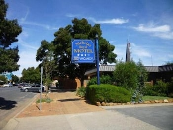 Nicholas Royal Motel - Accommodation NSW 2