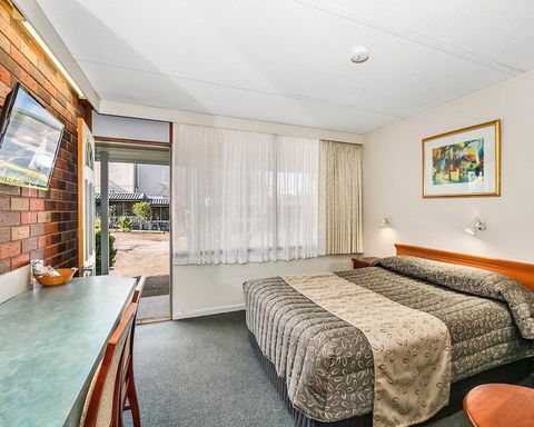 Comfort Inn Cedar Lodge - Accommodation NSW 5