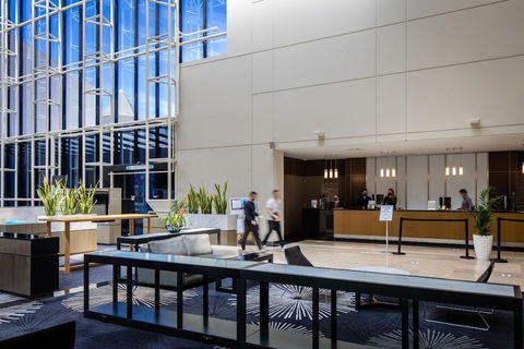 Crowne Plaza Canberra, An IHG Hotel - Accommodation NSW 2