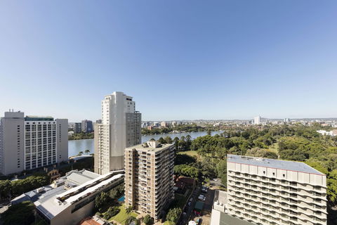 Oaks Brisbane On Margaret Suites - Accommodation NSW 1