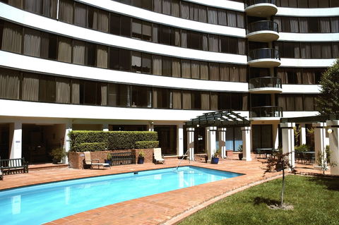 BreakFree Capital Tower - Accommodation NSW 5