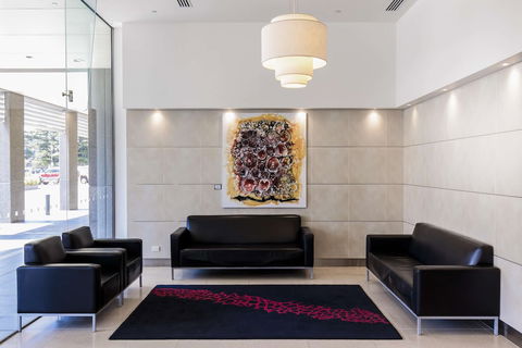 Oaks Glenelg Plaza Pier Suites - Accommodation NSW 6