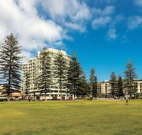 Oaks Glenelg Liberty Suites - Accommodation NSW