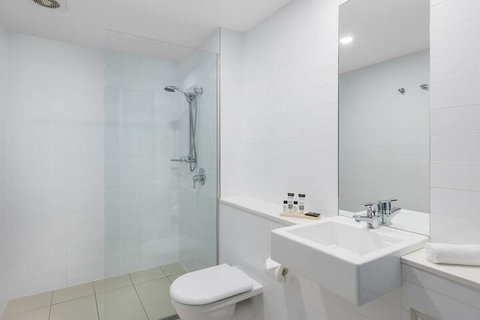 Oaks Nelson Bay Lure Suites - Accommodation NSW 5