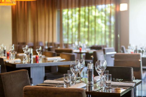 Novotel Canberra - Accommodation NSW 2