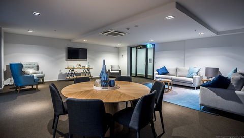 Synergy Broadbeach - Accommodation NSW 2