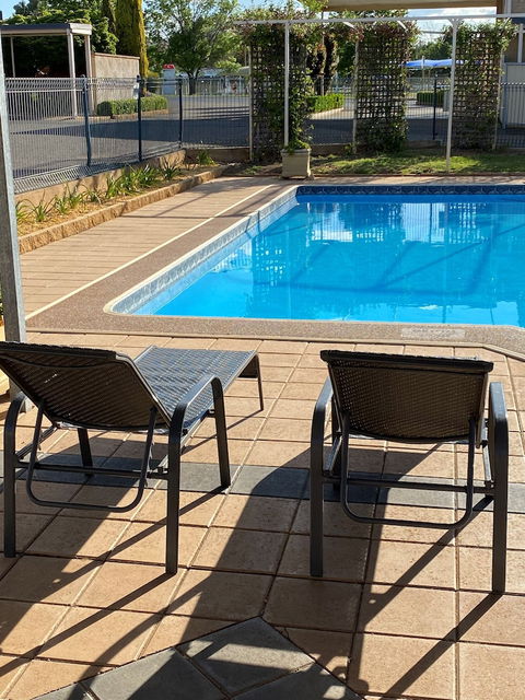 Country Gardens Motel - Accommodation NSW 2