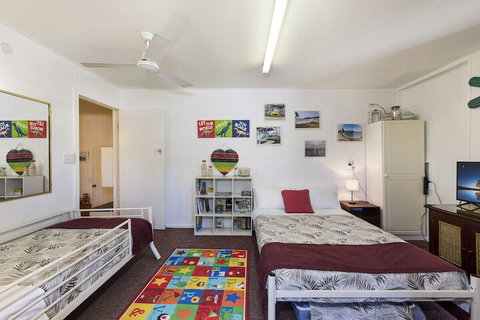 Bundaberg Coral Villa Motor Inn - Accommodation NSW 4