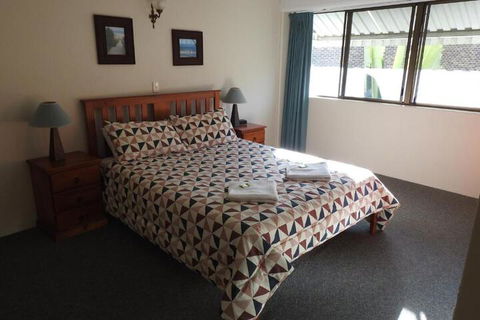 Placid Waters Holiday Apartments - Accommodation NSW 5