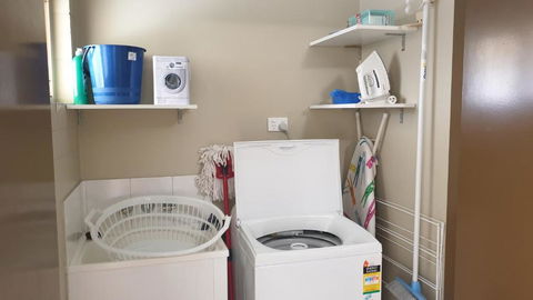 A City Retreat 2BR Apartment Reid Park Townsville - Accommodation NSW 2