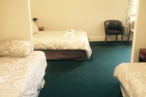 Ross Hotel - Accommodation NSW 2