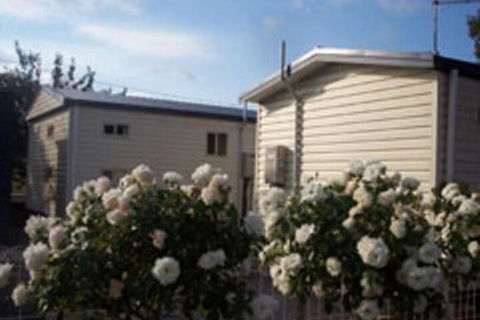 Sheffield Cabins & Apartments - Accommodation NSW 5