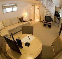 Breathtaker All Suite Hotel - Accommodation NSW