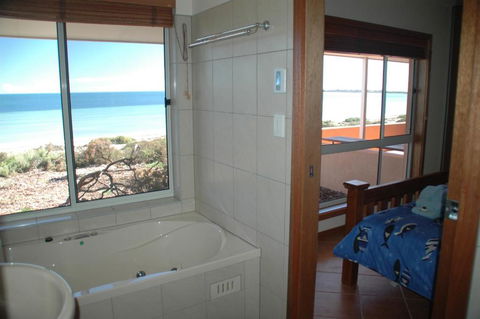 Ceduna Shelly Beach Caravan Park - Accommodation NSW 2