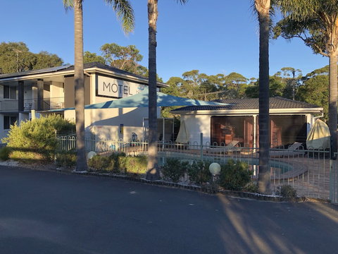 The Lodge Broulee - Accommodation NSW 1