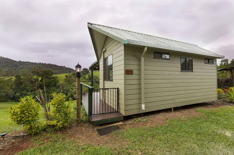 Mena Creek Flower House - Accommodation NSW 0