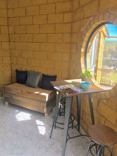 The 13th Apostle Backpackers - Accommodation NSW 2