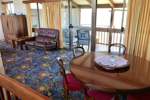 BeachFront Busselton - Accommodation NSW 2