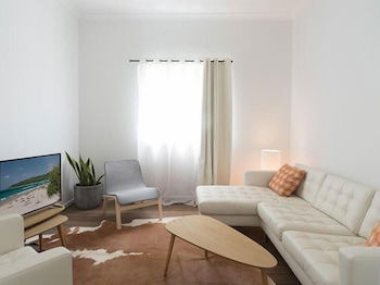 Lena's Beach House - Accommodation NSW 2