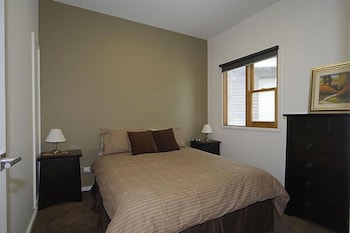 Triggerplant 1 - Accommodation NSW 4