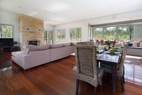 Blue Cliff Retreat - Accommodation NSW 4