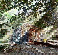 The Little Bush Hut - Accommodation NSW