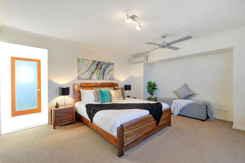 Mermaid Island Beach House - Accommodation NSW 5