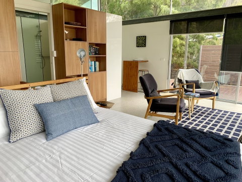 Eaglehawk Pavilions - Accommodation NSW 4