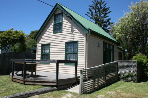 Gaol House Cottages - Accommodation NSW 1