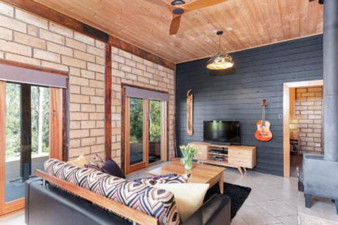 Falls River Luxury Accommodation - Accommodation NSW 2