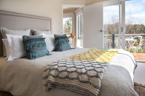 Accolade - Accommodation NSW 5