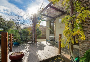 BOUTIQUE STAYS - Maple On Kent - Accommodation NSW 2