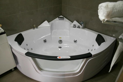 34 On Emily - Accommodation NSW 3