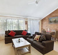 Macadamia Court 2/8 Government Road - Accommodation NSW