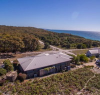 Tura Beachhouse in Dolphin Cove - Accommodation NSW