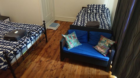 Ned's Studio Apartment - Accommodation NSW 2