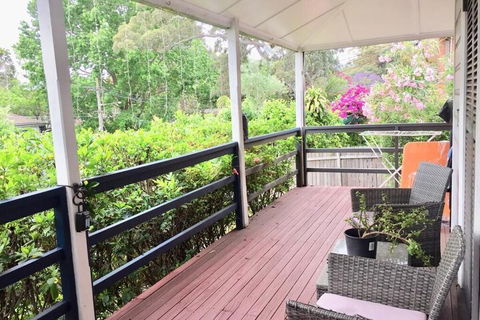 Comfy & Big Blue Cottage - Accommodation NSW 2