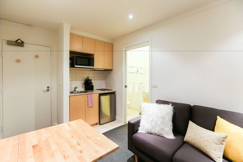 WILLOW, Carlton Studio Apartment - Accommodation NSW 1