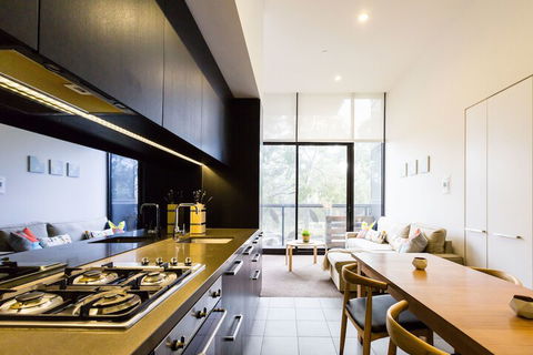 GEORGE, 1BDR North Melbourne Apartment - Accommodation NSW 4