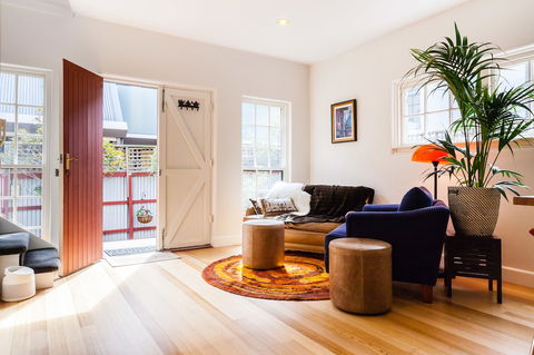 VERA, 1BDR South Melbourne Apartment - Accommodation NSW 4