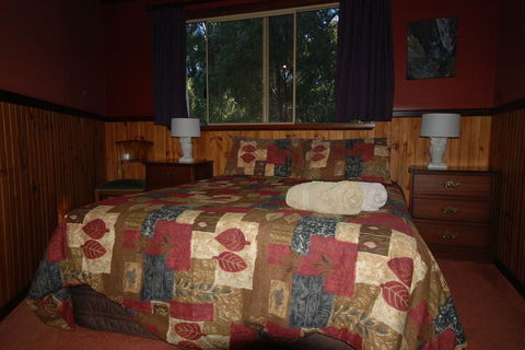 Wrenwood Chalets - Accommodation NSW 1