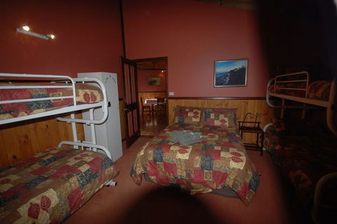 Wrenwood Chalets - Accommodation NSW 2