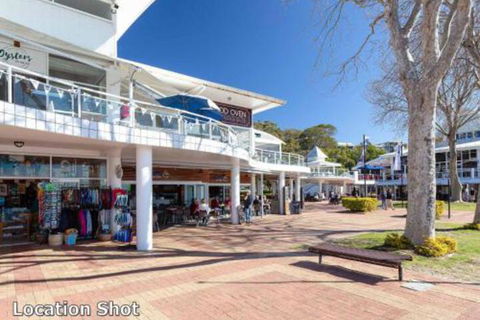 Quarterdeck Unit 5 12 Magnus Street - Accommodation NSW 6