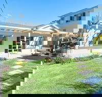 Bamboo Bay at Fingal Bay - Accommodation NSW