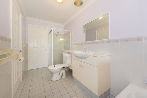 Pebble Pde 1 / 14 Fingal Bay - Accommodation NSW 6