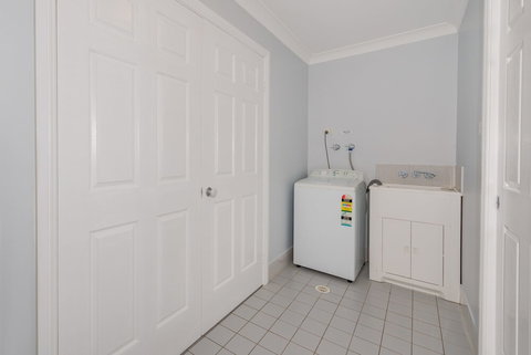 Pebble Pde 1 / 14 Fingal Bay - Accommodation NSW 1