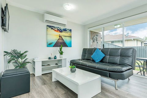 An Ideal Wine Country Getaway Villa - Accommodation NSW 4