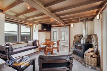 Kirwin - Accommodation NSW 0