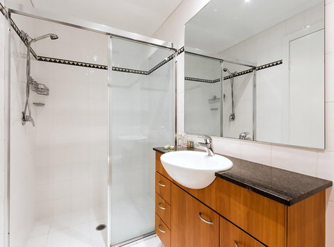 BONDI BEACH RETREAT (016i) - Accommodation NSW 1