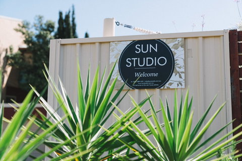 Sun Studio At Quinns Beach - Accommodation NSW 2